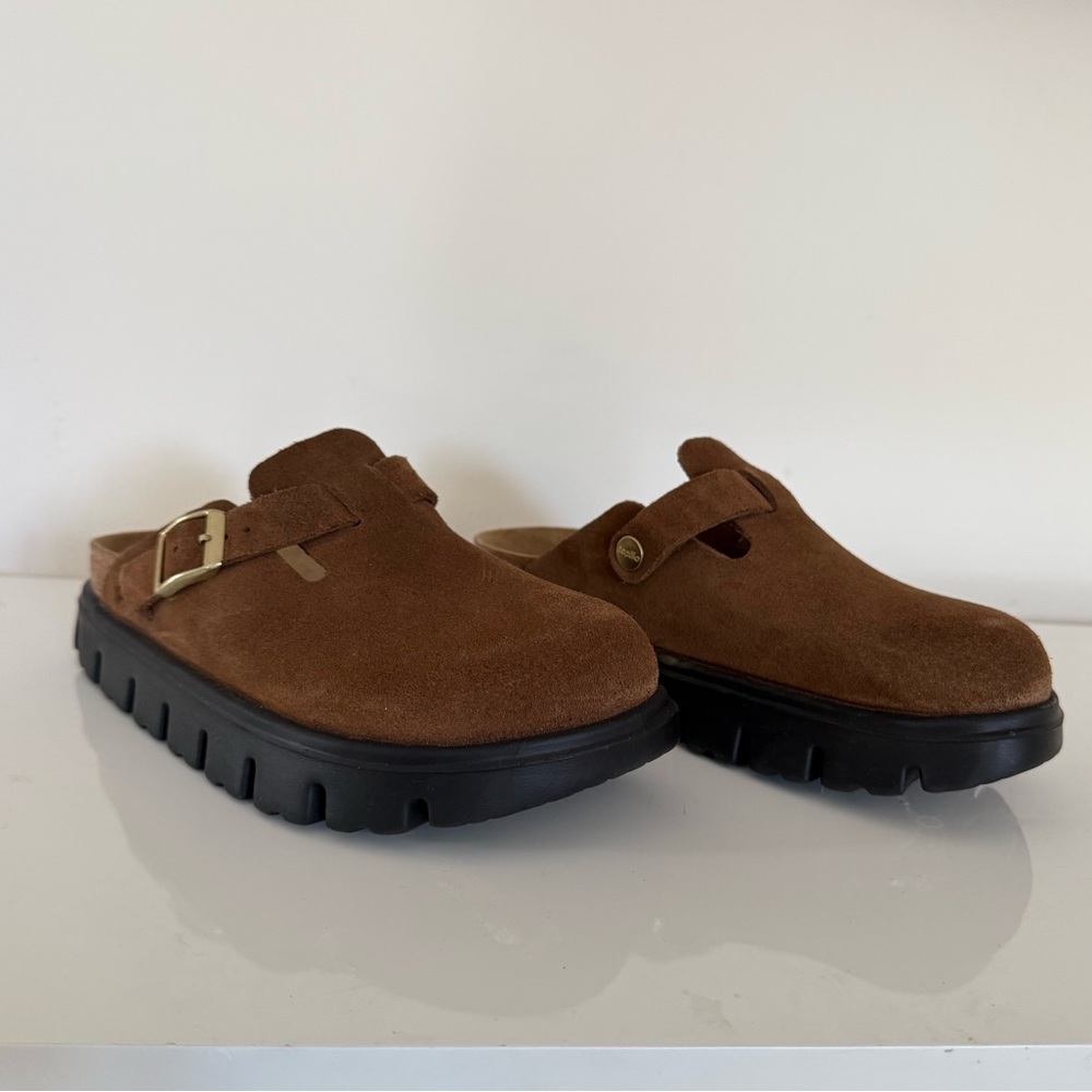 Chunky Birkenstock Clogs in Dark Tea